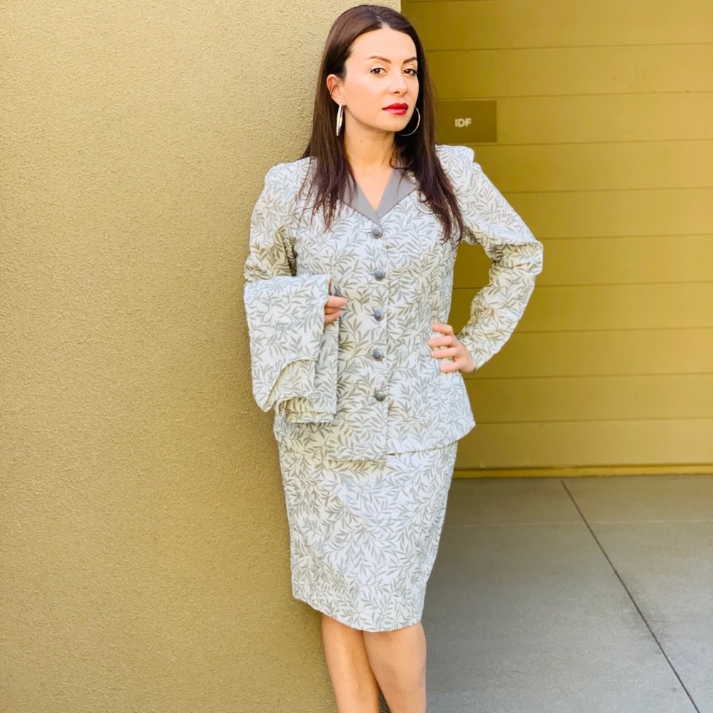 Custom made skirt sets